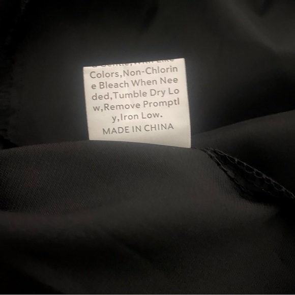 SHEIN Long Sleeve Button Down 100% Polyester Blouse Black Size Medium - Picture 8 of 8